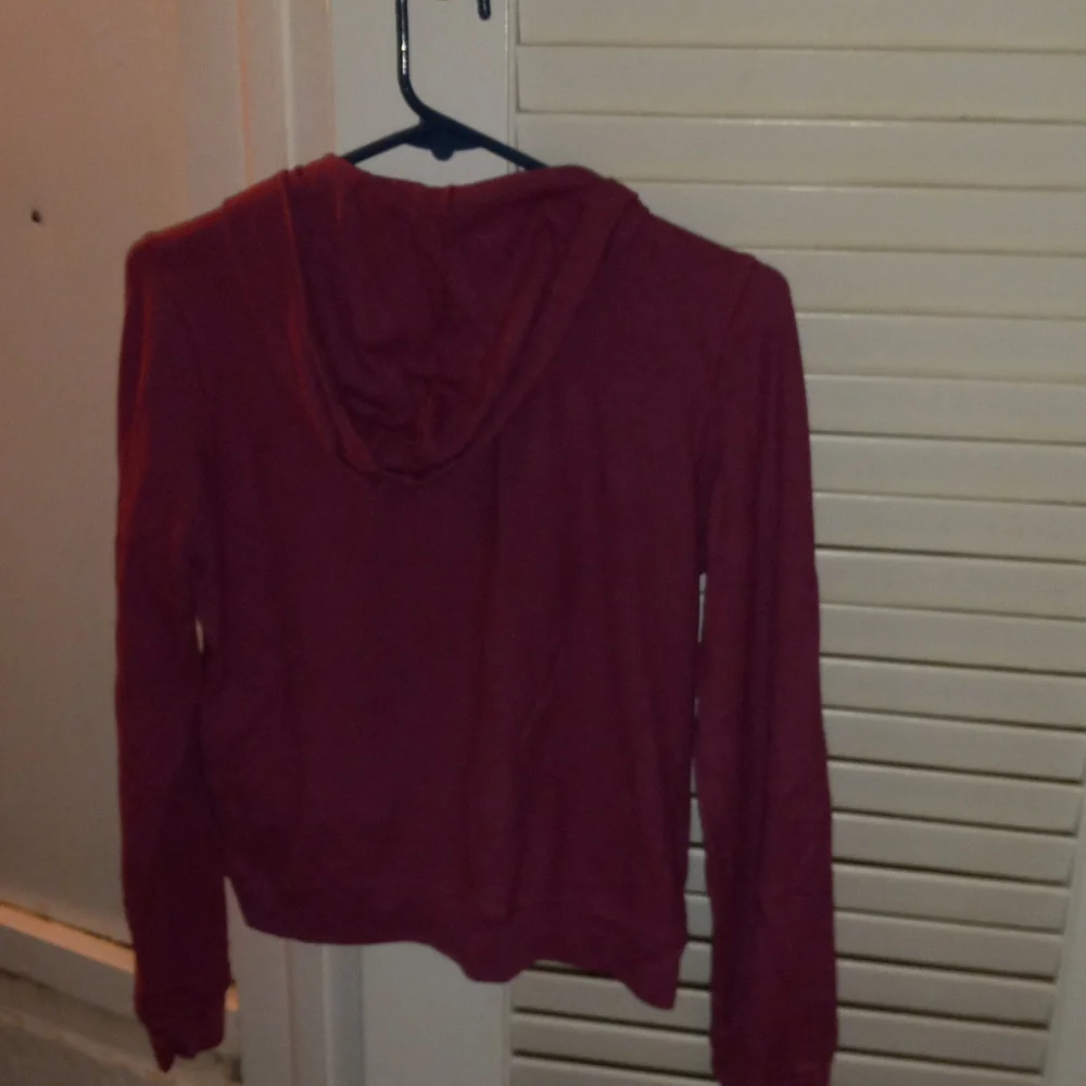 A nice hoodie, cozy and warm. - Picture 2 of 3